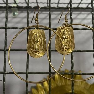 Baddie Hoops 💅🏻